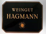 Schild eines Weingutes
